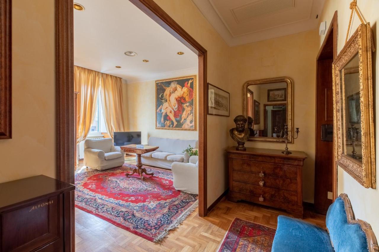 Iflat Delightful View Colosseum Apartment *