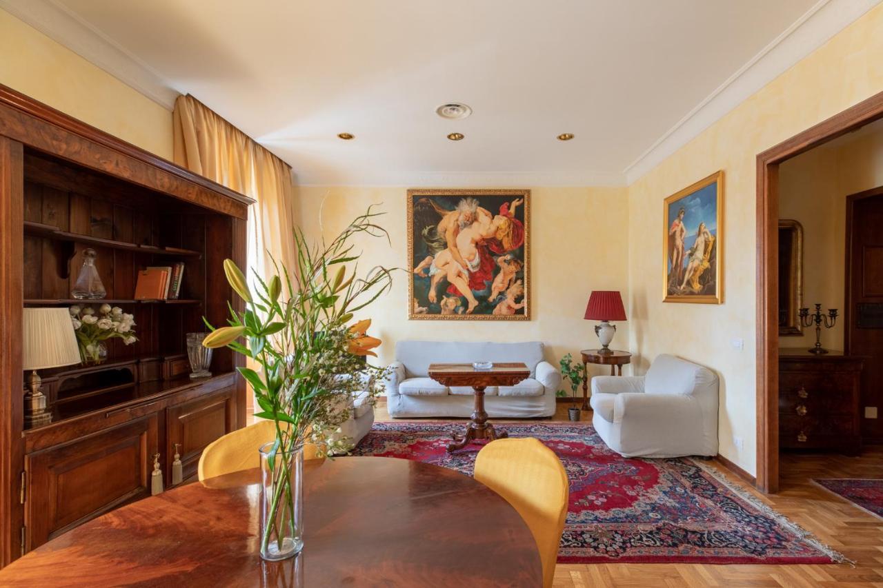 Iflat Delightful View Colosseum Apartment